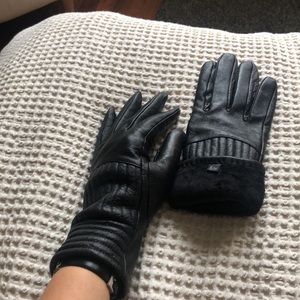 Black leather Gloves